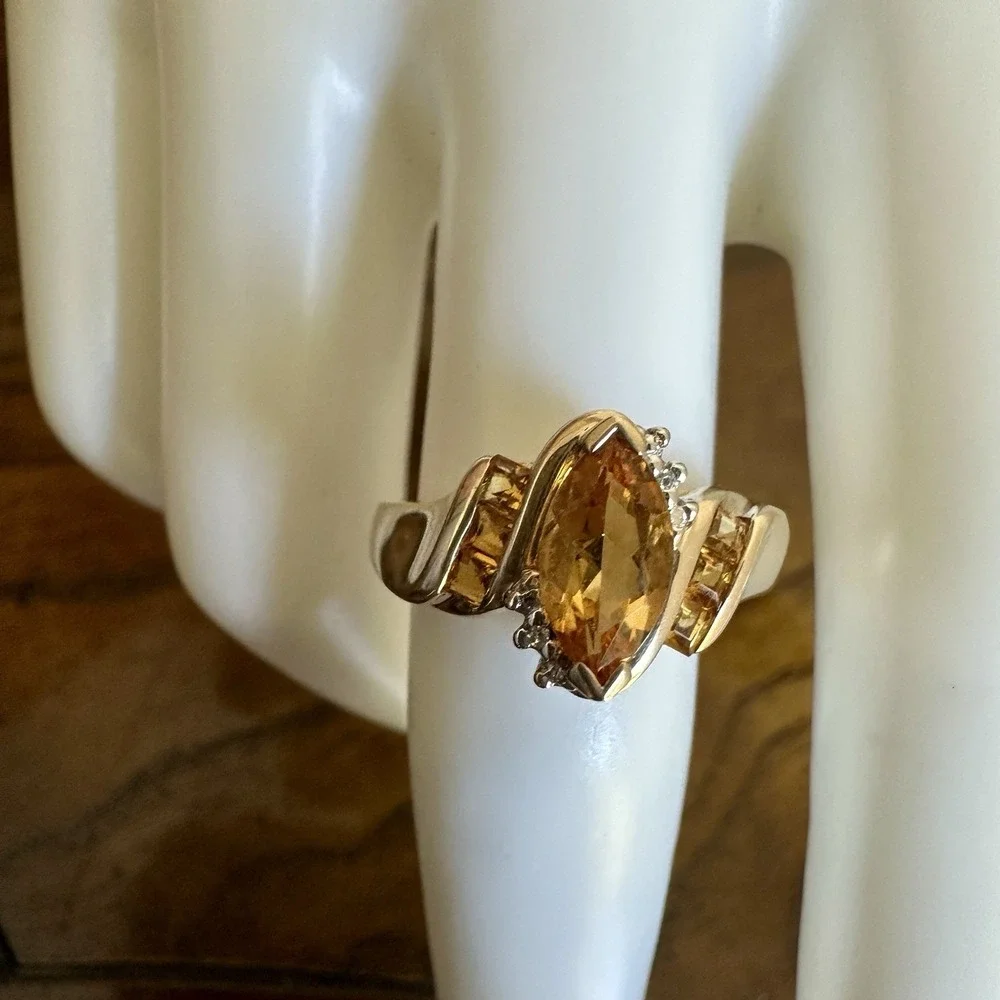 LGL Leer Gem Accent Ring 10K Yellow Gold Size 8 Citrine Quartz 2 Diamonds 3.2g